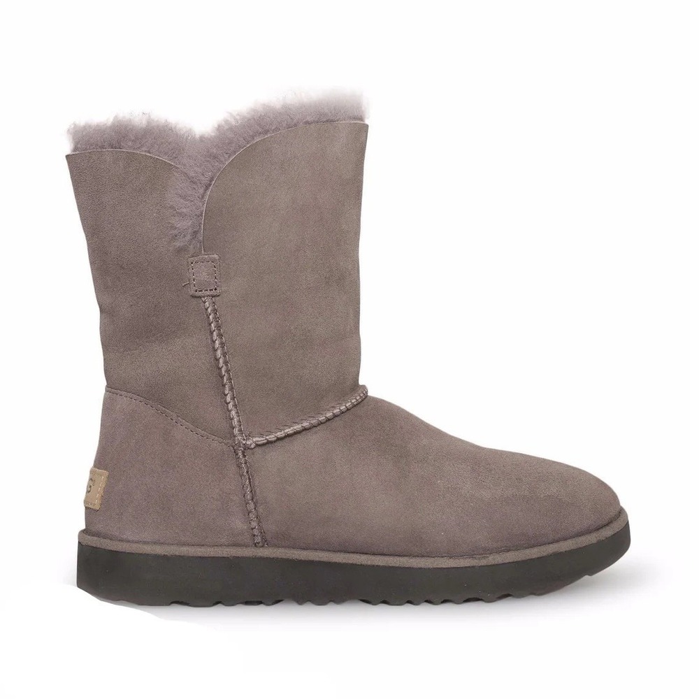 Ugg Women's Classic Cuff Short Winter Boots Women 10 Stormy Grey $180